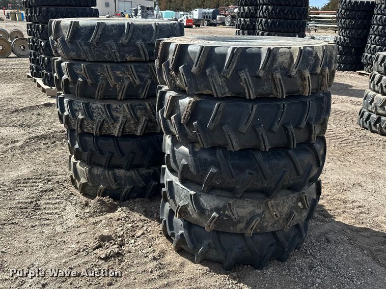 image for item ES1031 (10) 11R22.5 pivot tires and wheels