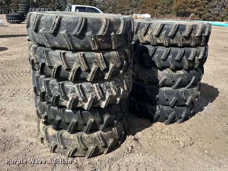 image for item ES1031 (10) 11R22.5 pivot tires and wheels