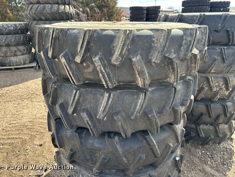 image for item ES1031 (10) 11R22.5 pivot tires and wheels