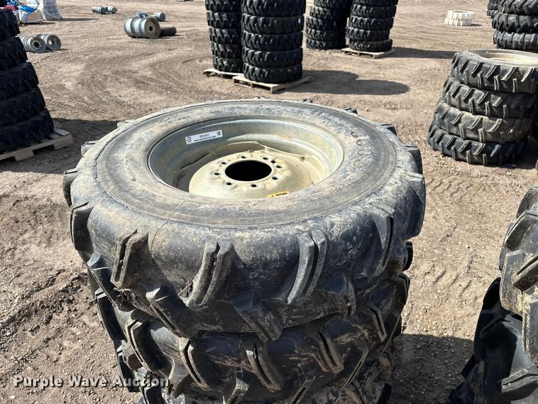image for item ES1031 (10) 11R22.5 pivot tires and wheels