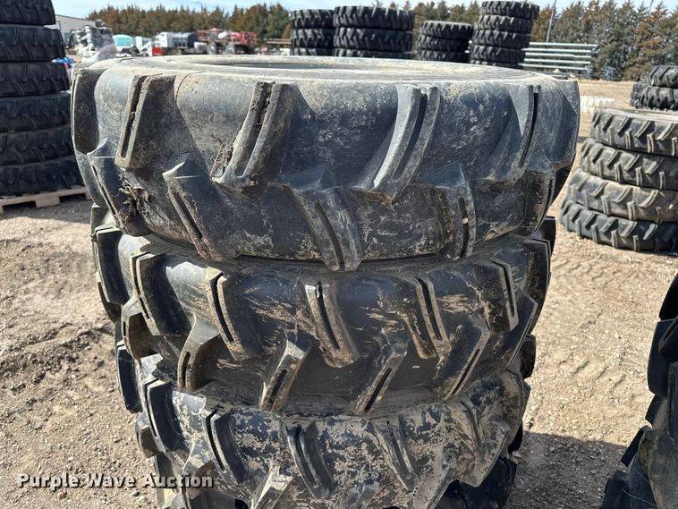 image for item ES1031 (10) 11R22.5 pivot tires and wheels