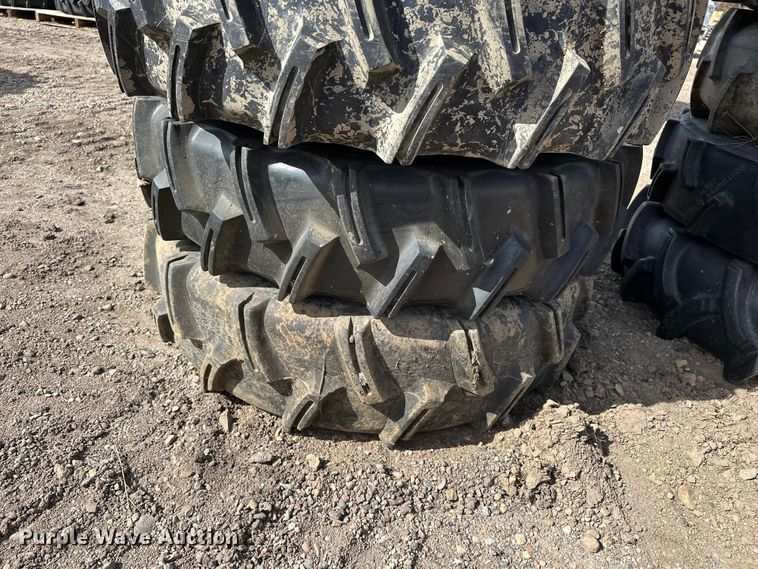 image for item ES1031 (10) 11R22.5 pivot tires and wheels