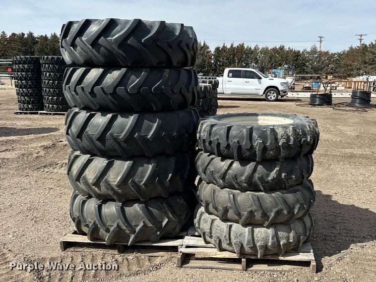 image for item ES1032 (9) pivot tires and wheels