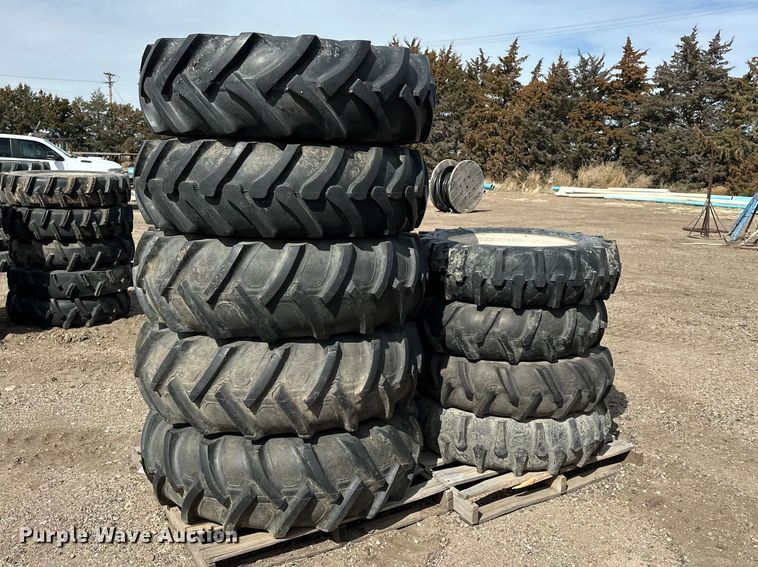 image for item ES1032 (9) pivot tires and wheels