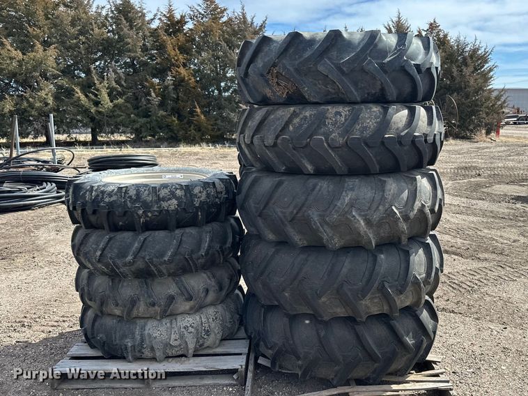 image for item ES1032 (9) pivot tires and wheels