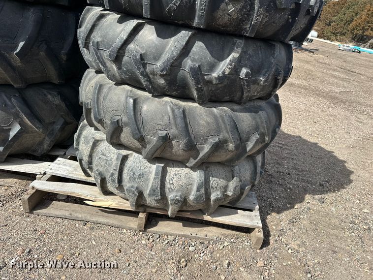 image for item ES1032 (9) pivot tires and wheels