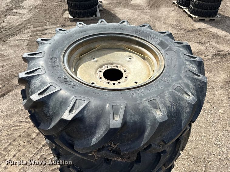 image for item ES1032 (9) pivot tires and wheels