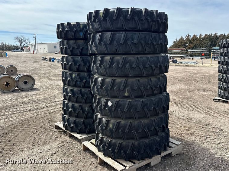 image for item ES1033 (14) 11R24.5 pivot tires and wheels