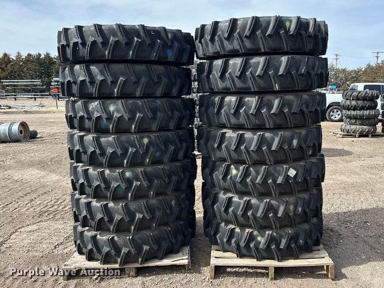 image for item ES1033 (14) 11R24.5 pivot tires and wheels