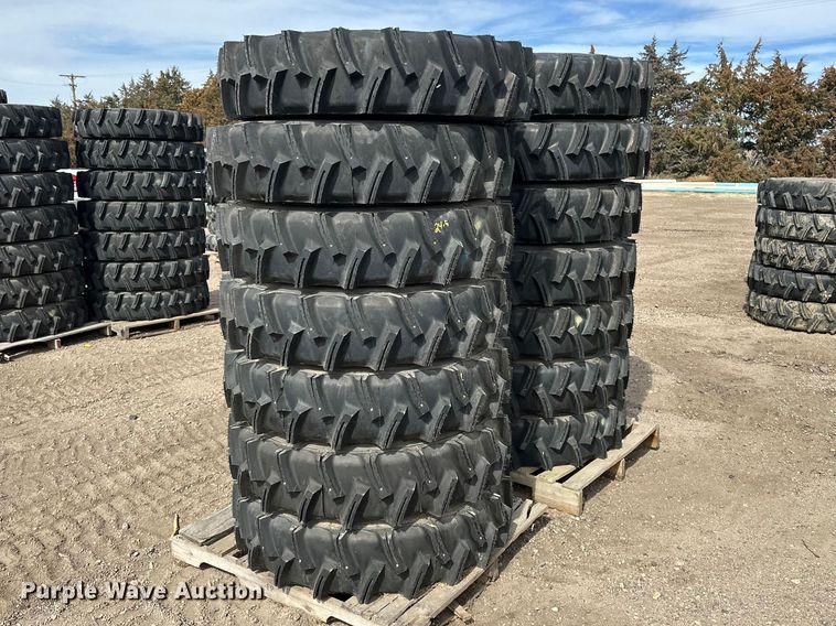 image for item ES1033 (14) 11R24.5 pivot tires and wheels
