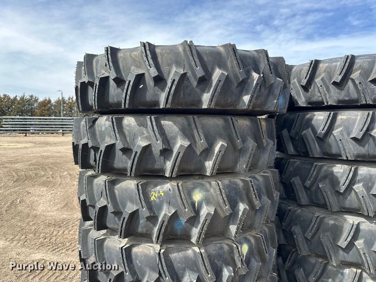 image for item ES1033 (14) 11R24.5 pivot tires and wheels