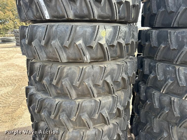 image for item ES1033 (14) 11R24.5 pivot tires and wheels