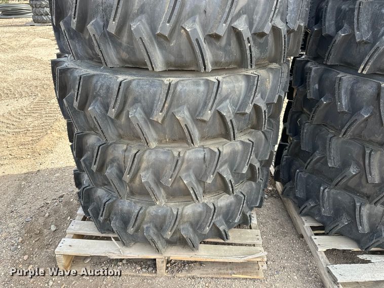 image for item ES1033 (14) 11R24.5 pivot tires and wheels