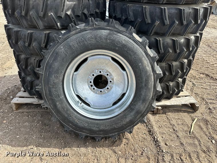 image for item ES1033 (14) 11R24.5 pivot tires and wheels
