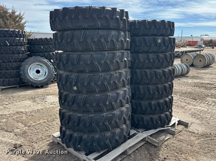 image for item ES1034 (14) 11R24.5 pivot tires and wheels