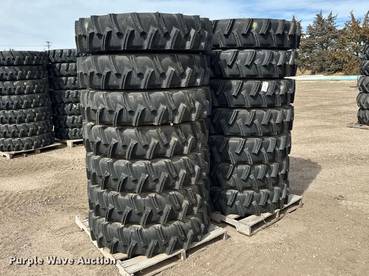 image for item ES1034 (14) 11R24.5 pivot tires and wheels