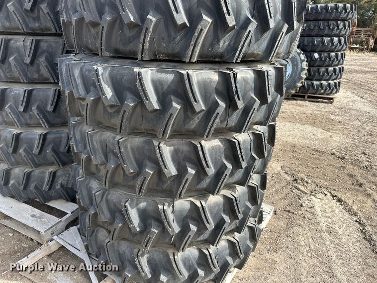 image for item ES1034 (14) 11R24.5 pivot tires and wheels