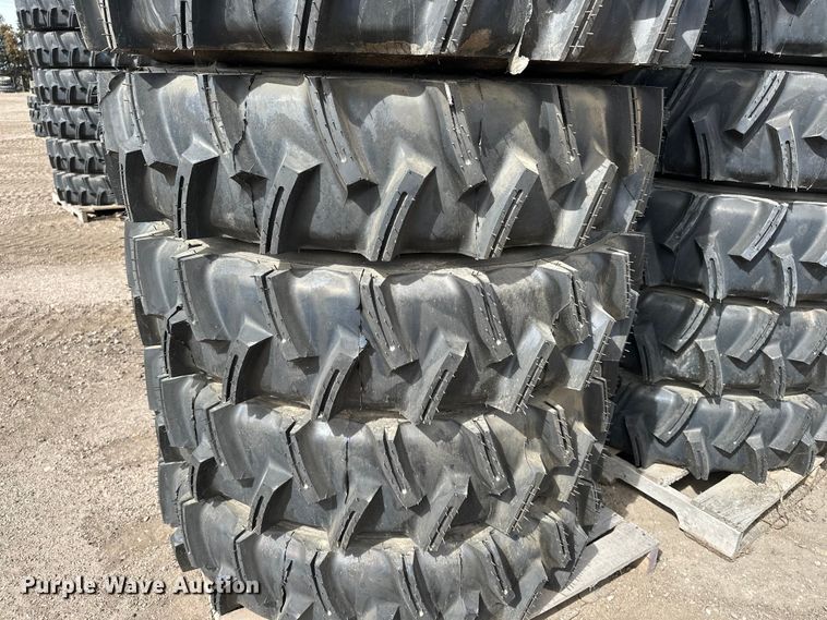 image for item ES1034 (14) 11R24.5 pivot tires and wheels