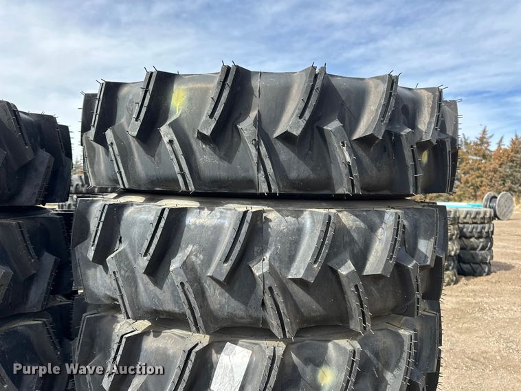 image for item ES1034 (14) 11R24.5 pivot tires and wheels