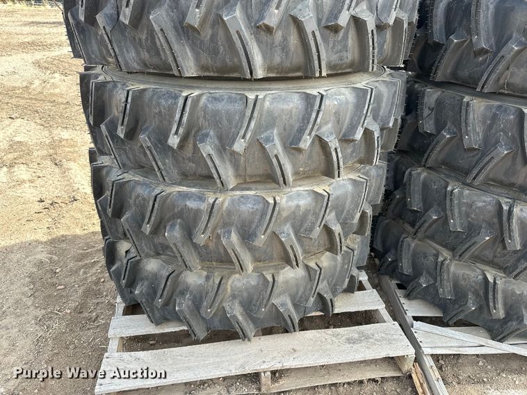image for item ES1034 (14) 11R24.5 pivot tires and wheels