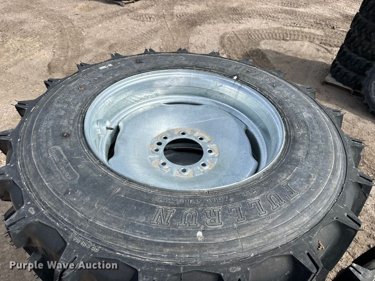 image for item ES1034 (14) 11R24.5 pivot tires and wheels