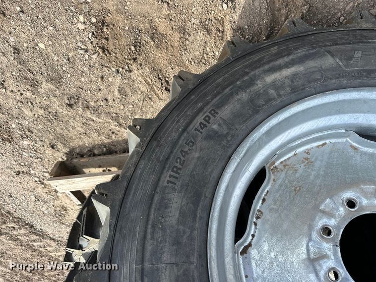 image for item ES1035 (14) 11R24.5 pivot tires and wheels