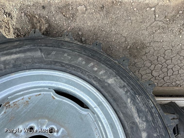 image for item ES1035 (14) 11R24.5 pivot tires and wheels