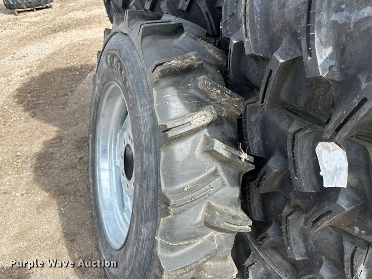 image for item ES1035 (14) 11R24.5 pivot tires and wheels