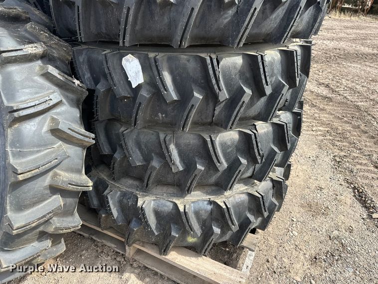 image for item ES1035 (14) 11R24.5 pivot tires and wheels