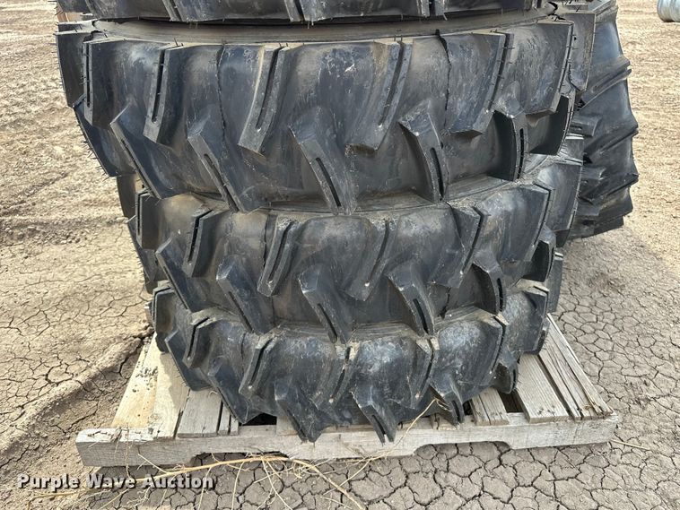 image for item ES1035 (14) 11R24.5 pivot tires and wheels