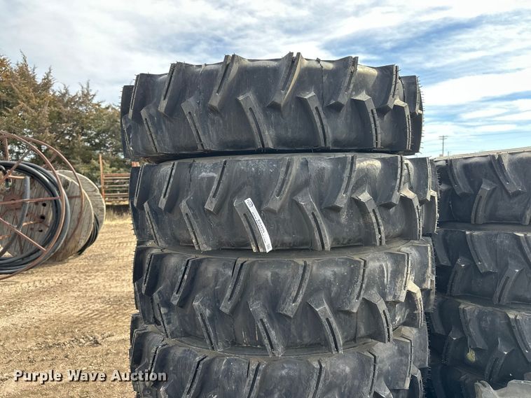image for item ES1035 (14) 11R24.5 pivot tires and wheels