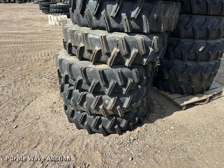 image for item ES1037 (17) 11R24.5 pivot tires and wheels