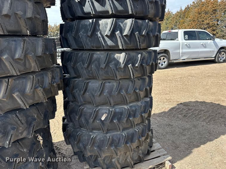 image for item ES1037 (17) 11R24.5 pivot tires and wheels