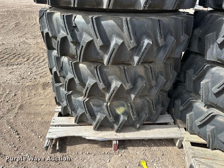 image for item ES1038 (14) 11R24.5 pivot tires and wheels