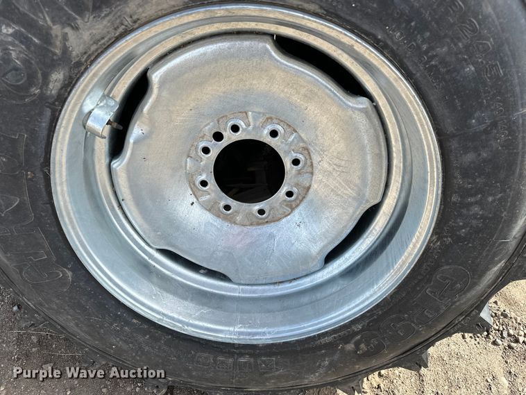image for item ES1038 (14) 11R24.5 pivot tires and wheels