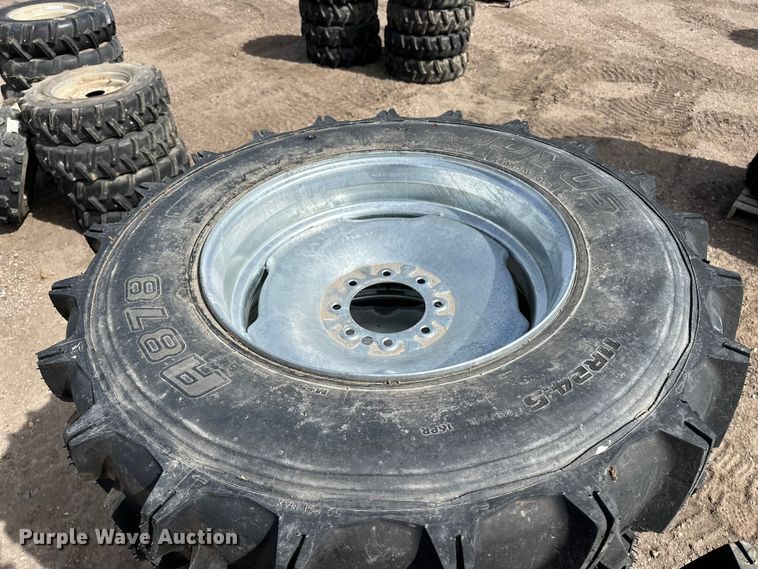 image for item ES1038 (14) 11R24.5 pivot tires and wheels