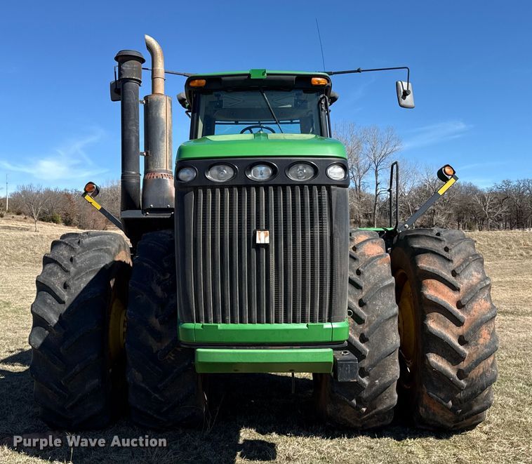 image for item ES5825 2007 John Deere 9330 4WD tractor