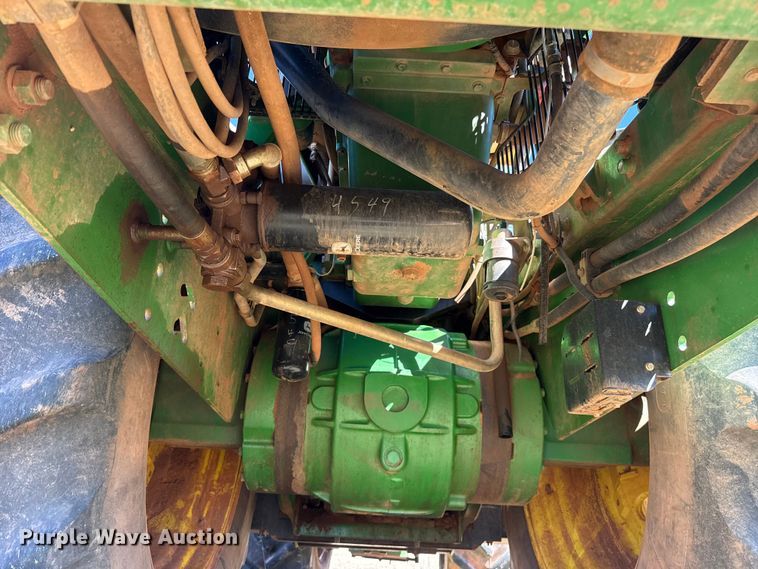 image for item ES5825 2007 John Deere 9330 4WD tractor