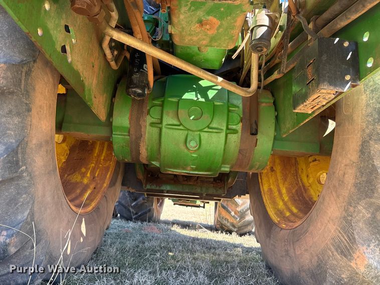 image for item ES5825 2007 John Deere 9330 4WD tractor