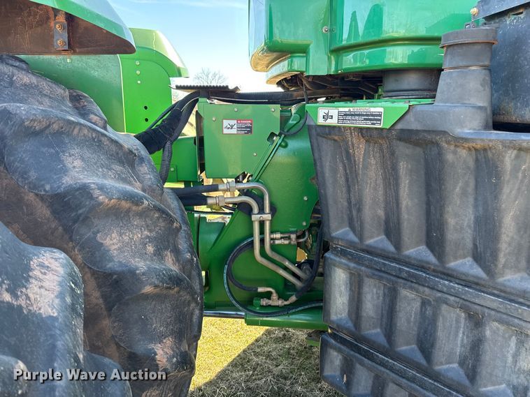 image for item ES5825 2007 John Deere 9330 4WD tractor