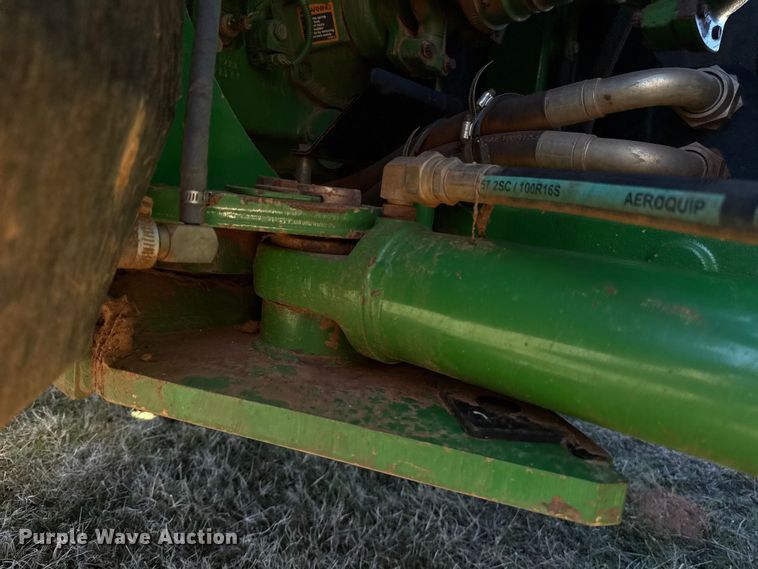 image for item ES5825 2007 John Deere 9330 4WD tractor