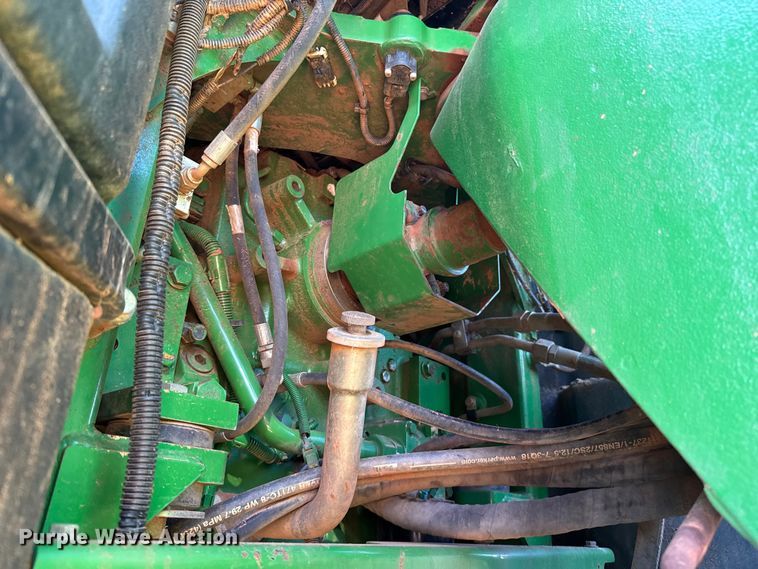image for item ES5825 2007 John Deere 9330 4WD tractor