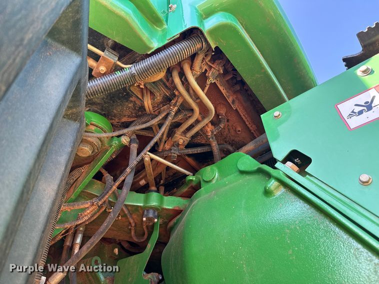 image for item ES5825 2007 John Deere 9330 4WD tractor