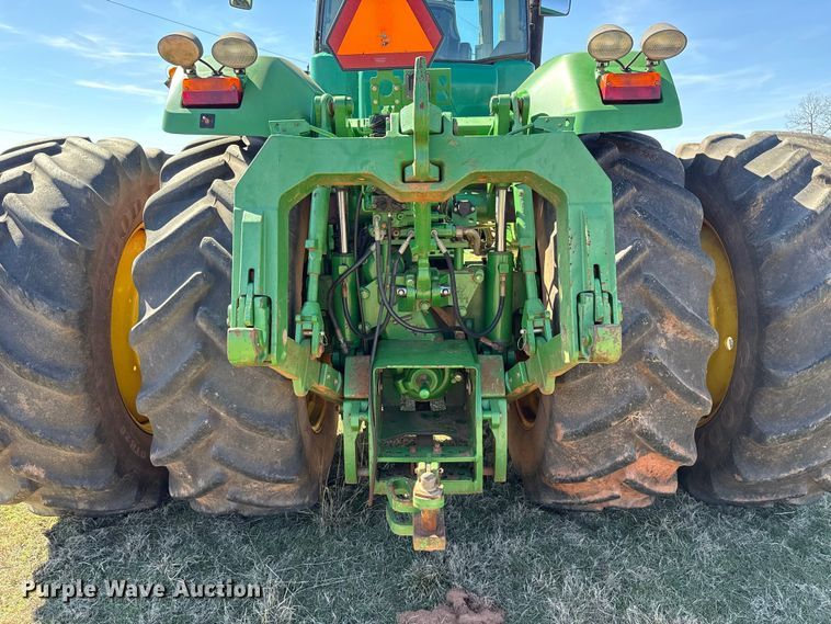 image for item ES5825 2007 John Deere 9330 4WD tractor