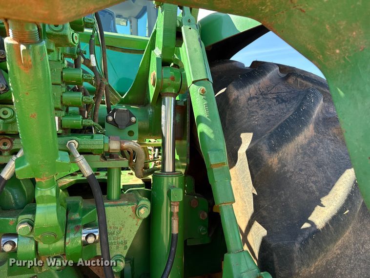 image for item ES5825 2007 John Deere 9330 4WD tractor