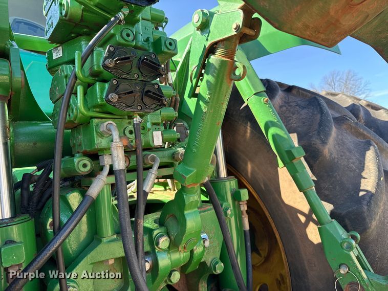 image for item ES5825 2007 John Deere 9330 4WD tractor