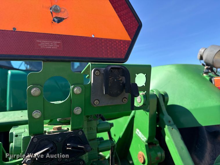 image for item ES5825 2007 John Deere 9330 4WD tractor