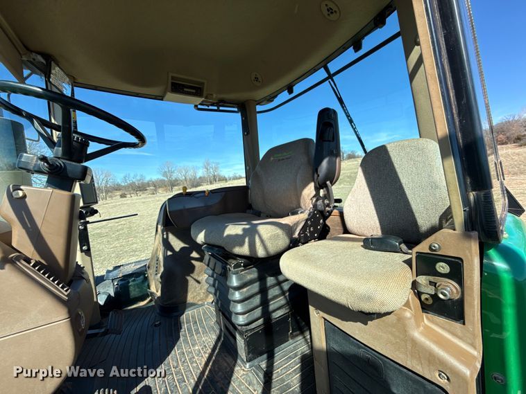 image for item ES5825 2007 John Deere 9330 4WD tractor
