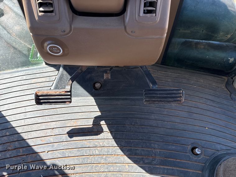 image for item ES5825 2007 John Deere 9330 4WD tractor