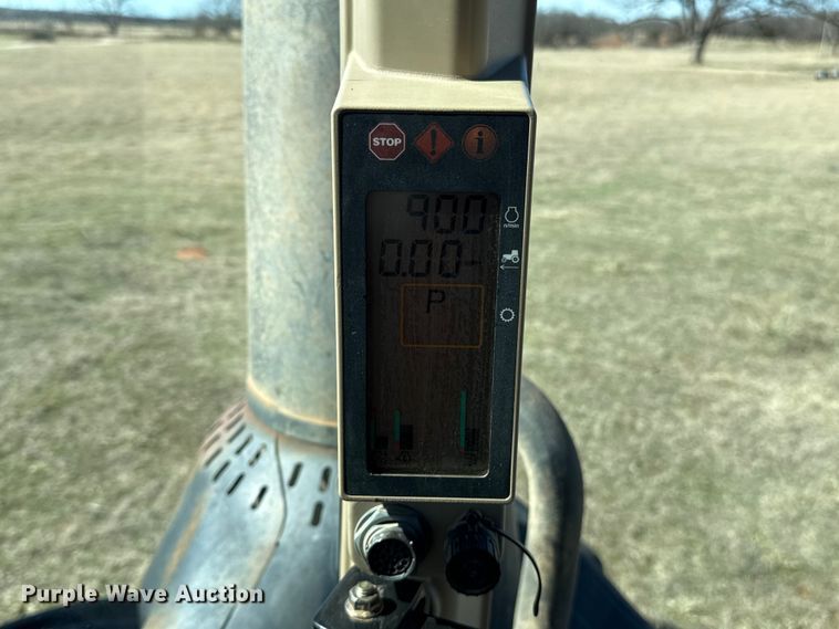 image for item ES5825 2007 John Deere 9330 4WD tractor